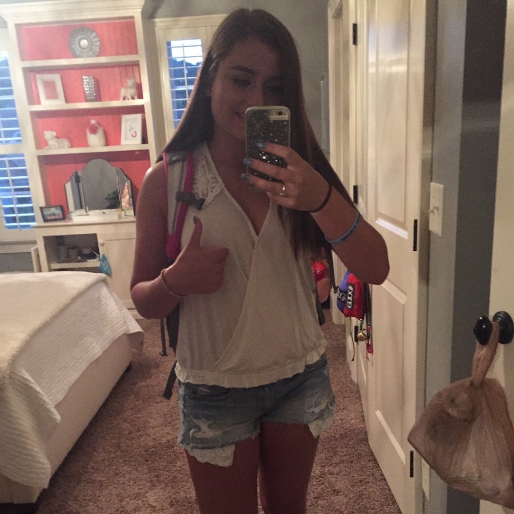 American eagle white top - Picture 2 of 7
